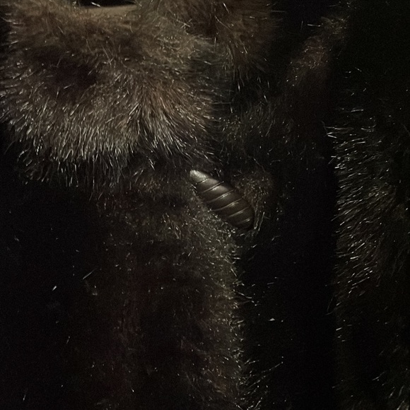 Vintage Fur Coat by Dobrosky and peribinder - Picture 2 of 8